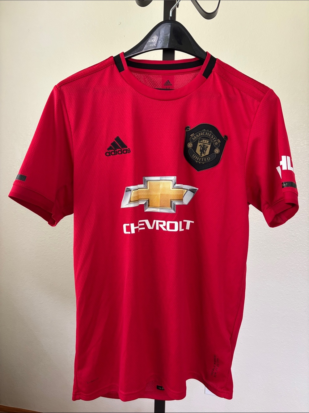 adidas Red Manchester United Short-Sleeve Jersey with Gold Chevrolet Badge